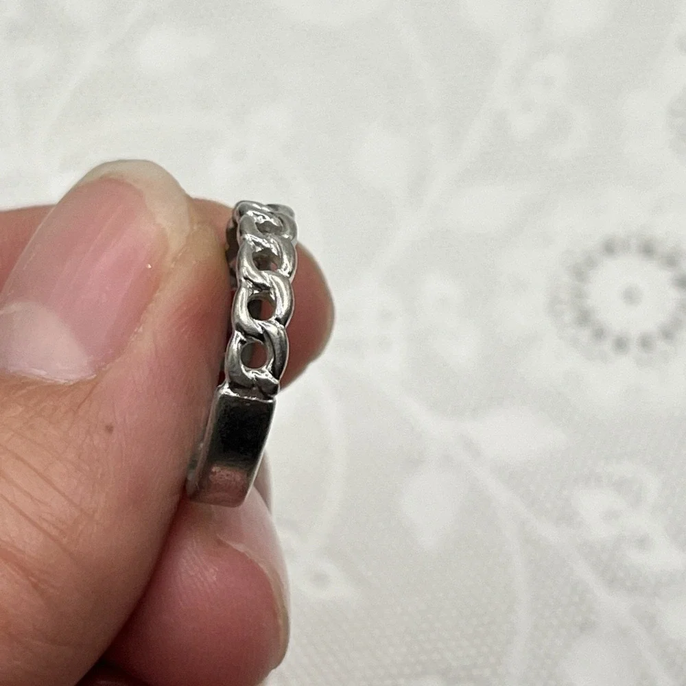 Vintage Avon Ring Silver Tone Links Chain Style Size 6-3/4